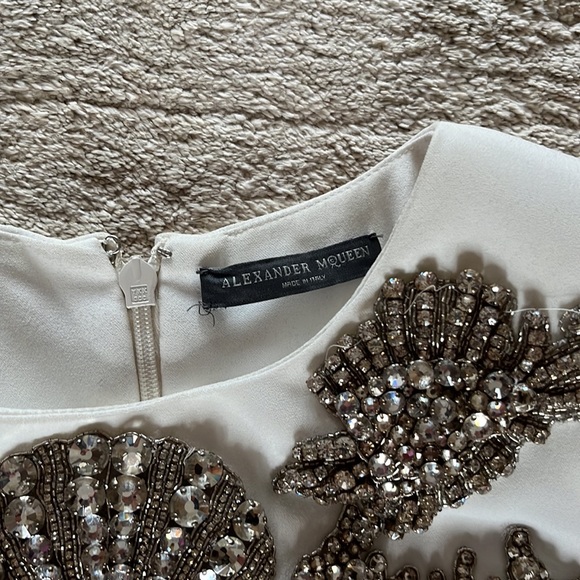 ALEXANDER MCQUEEN gown - Picture 4 of 10